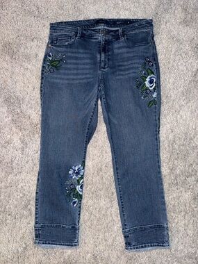 J. Jill Blue Floral Embroidered Cropped Jeans raw edge hem preppy feminine sz 8